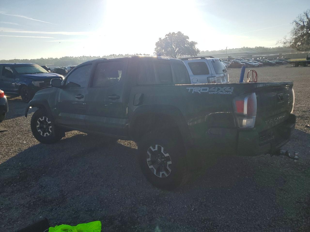2021 Toyota Tacoma Double Cab - Image 2