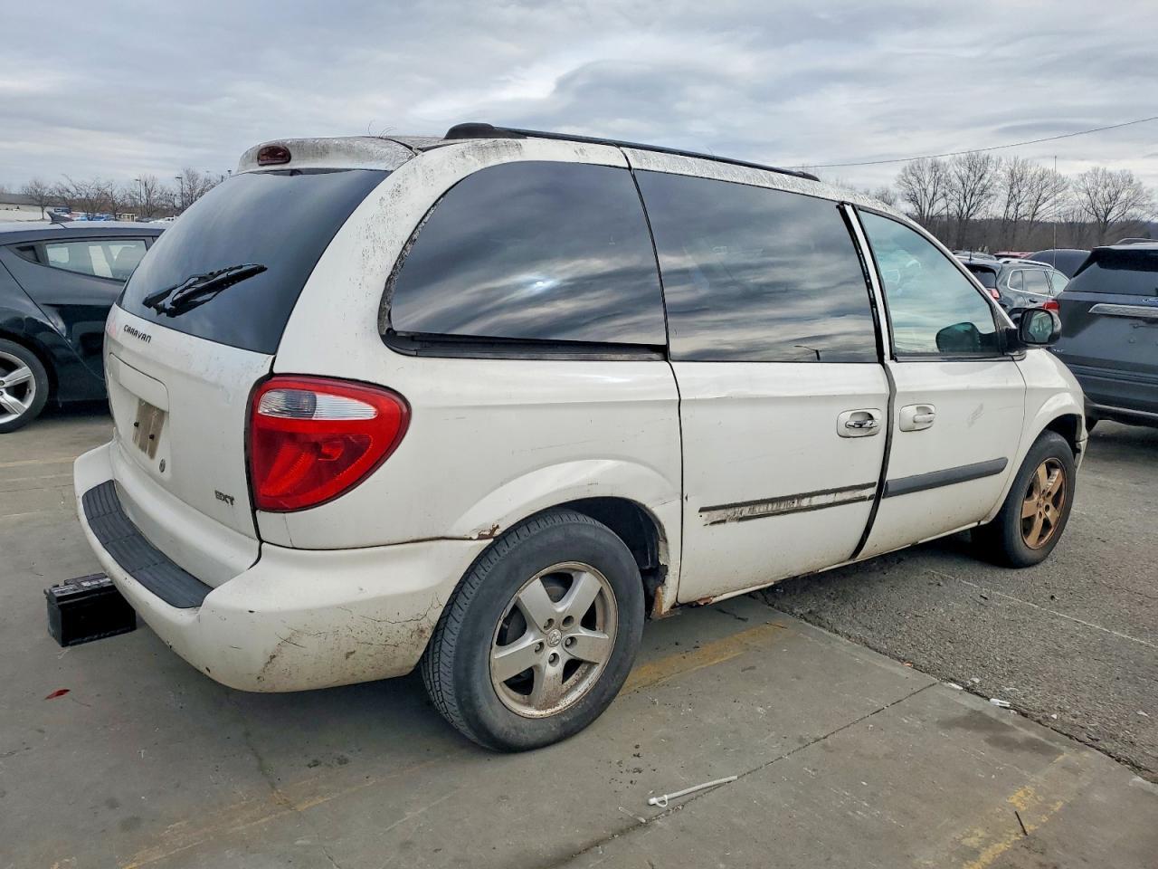 2005 Dodge Caravan Sxt - Фото 3