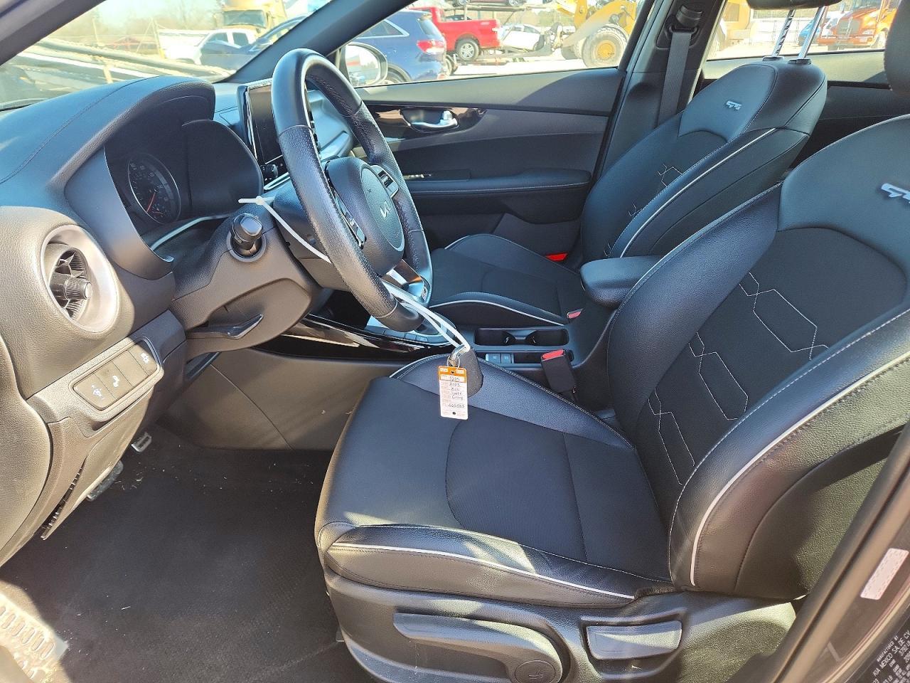 2023 Kia Forte Gt Line - Фото 7