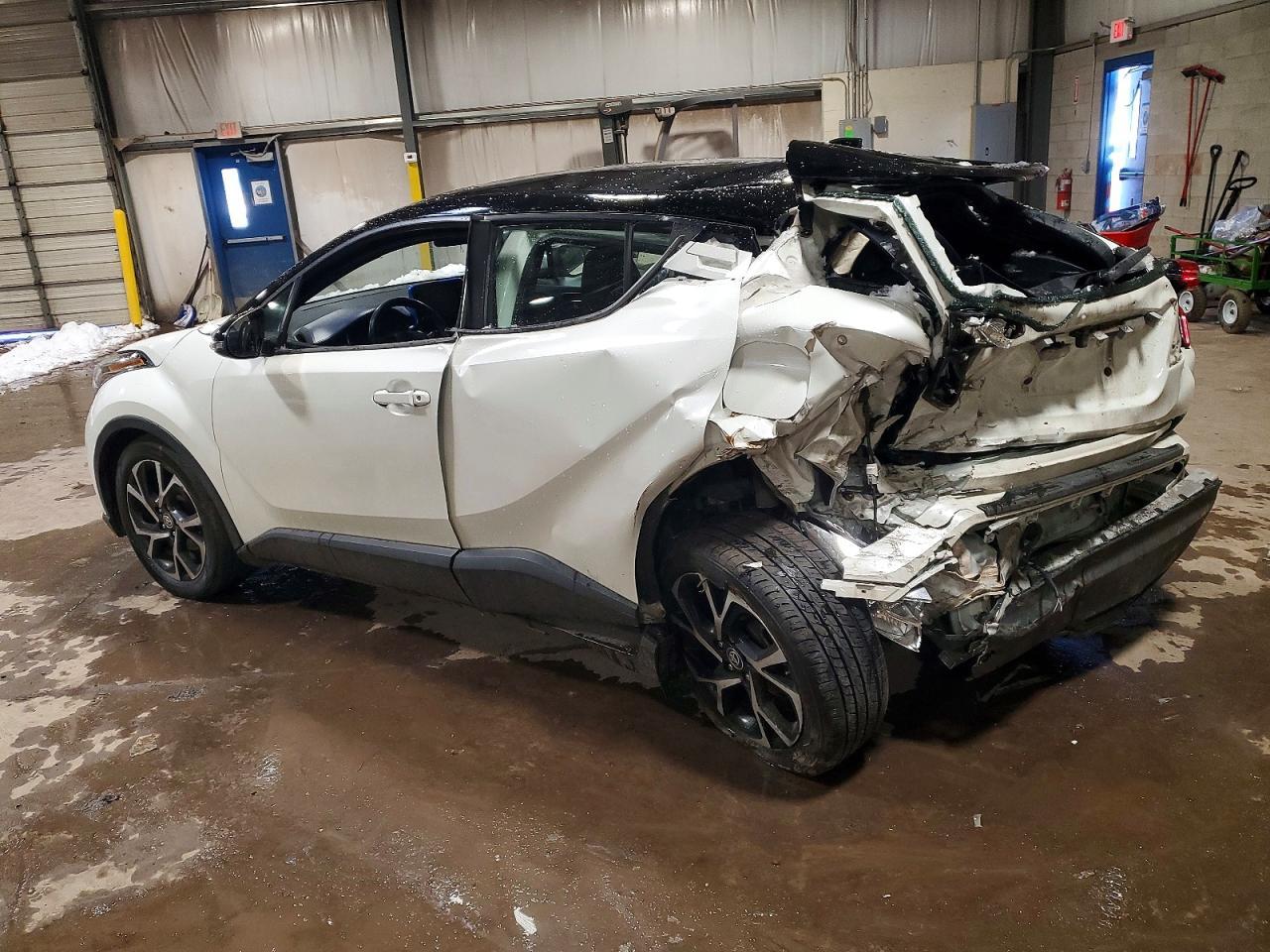 2020 Toyota C-Hr Xle - Фото 3