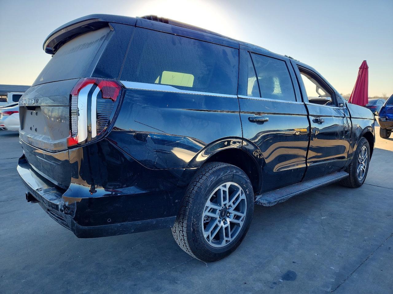 2025 Ford Expedition Active - Фото 3