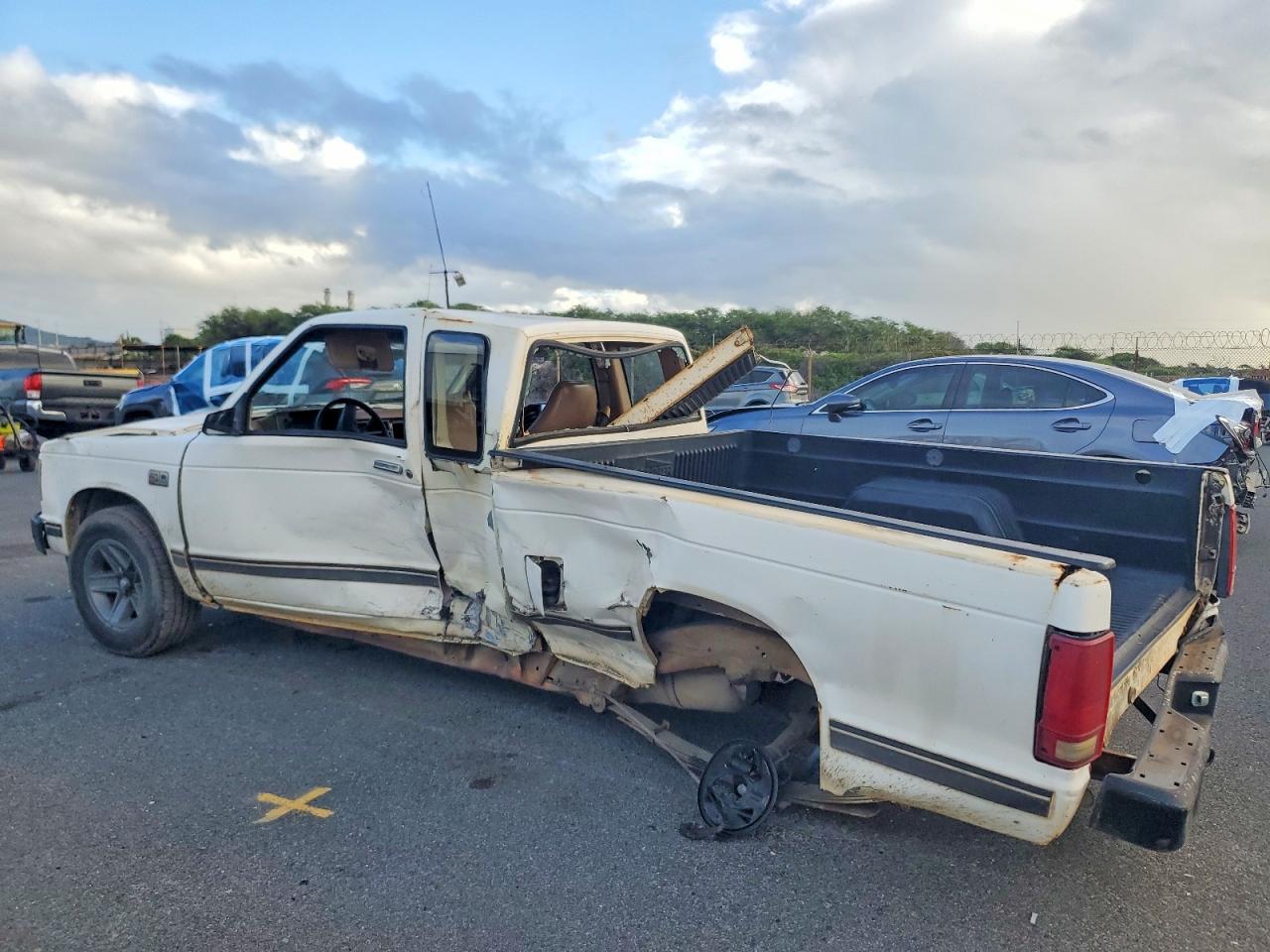 1988 Chevrolet S Truck S10 - Фото 2