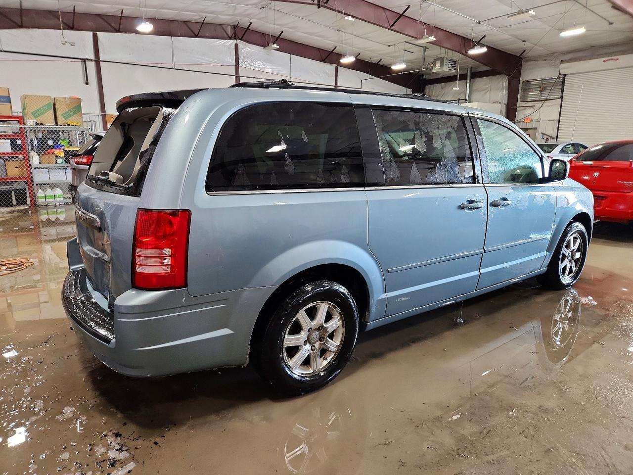 2008 Chrysler Town & Country Touring - Фото 3