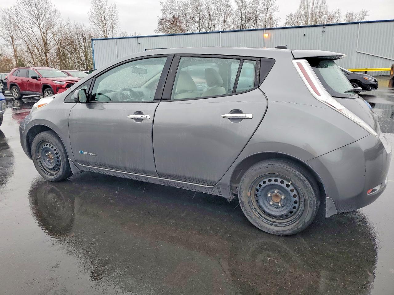 2017 Nissan Leaf S - Фото 2