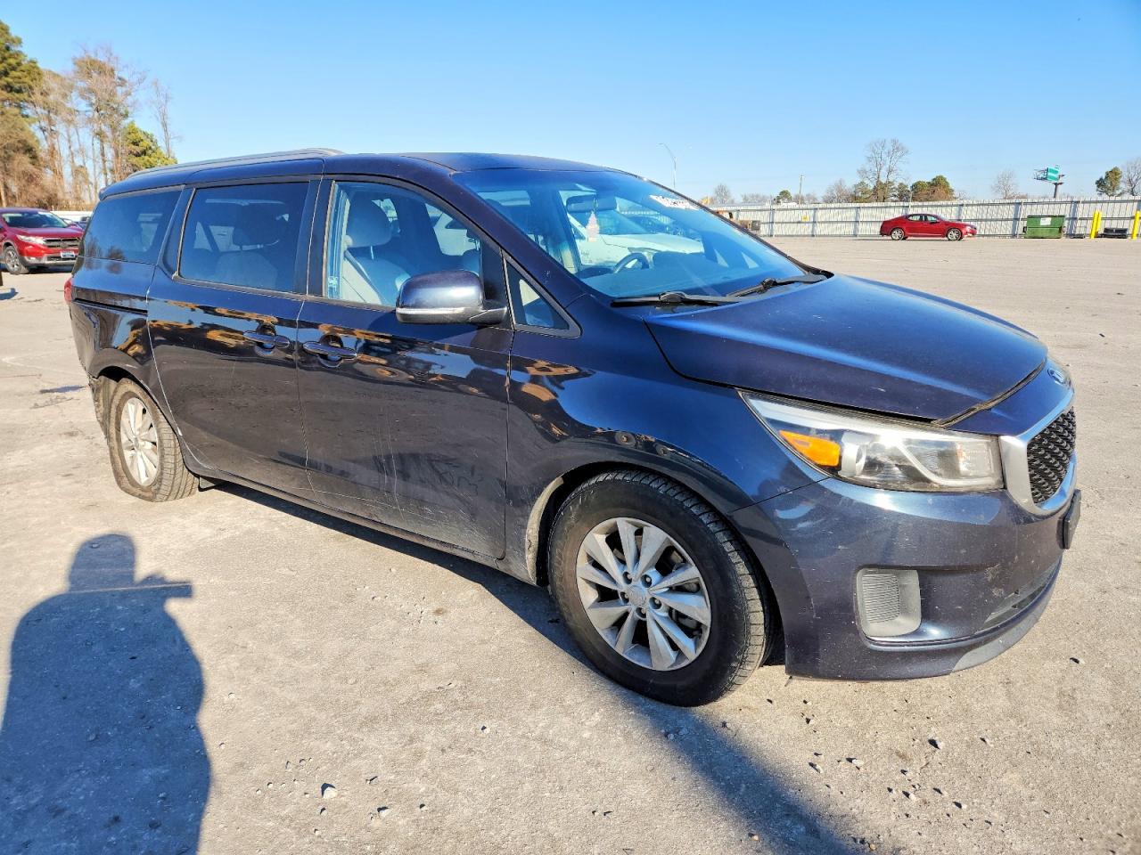 2016 Kia Sedona Lx - Image 4