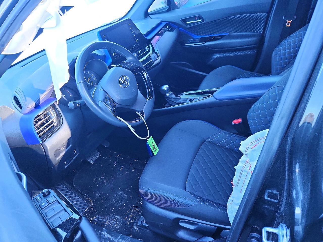 2022 Toyota C-Hr Xle - Image 7