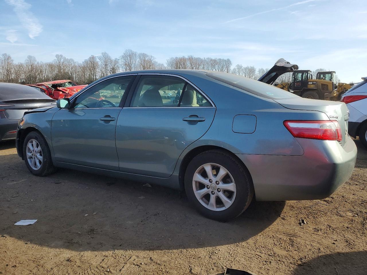 2008 Toyota Camry - Image 2