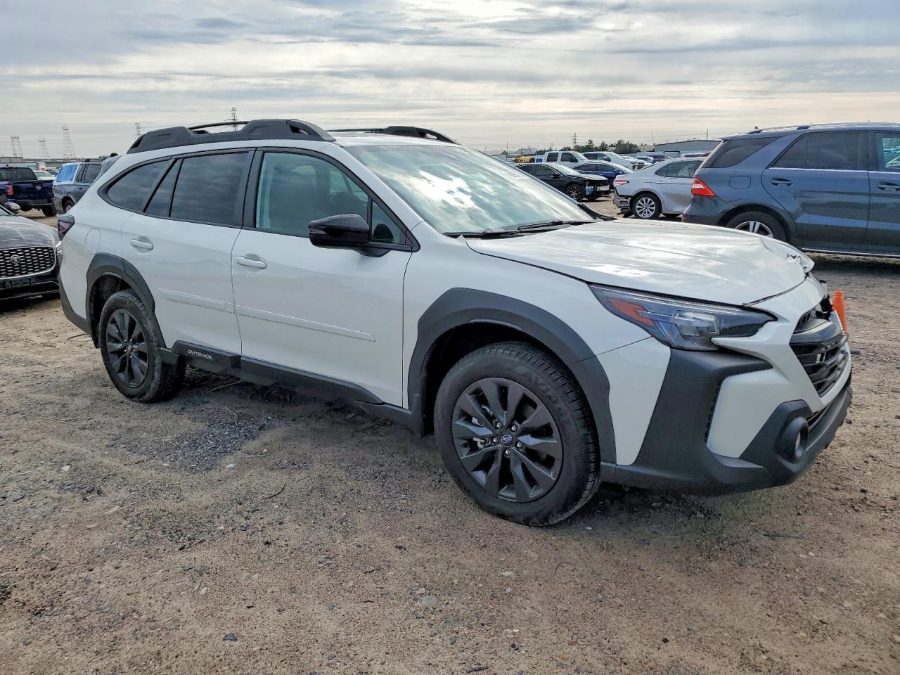 2025 Subaru Outback Onyx Edition - Image 4