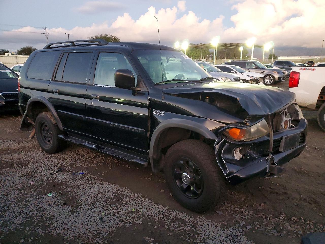 2003 Mitsubishi Montero Sport Es - Image 4