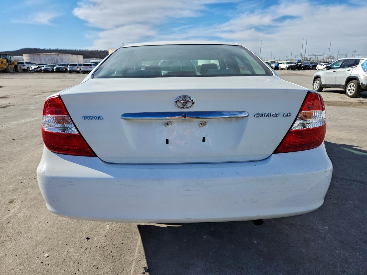 2002 Toyota Camry Le - Фото 6