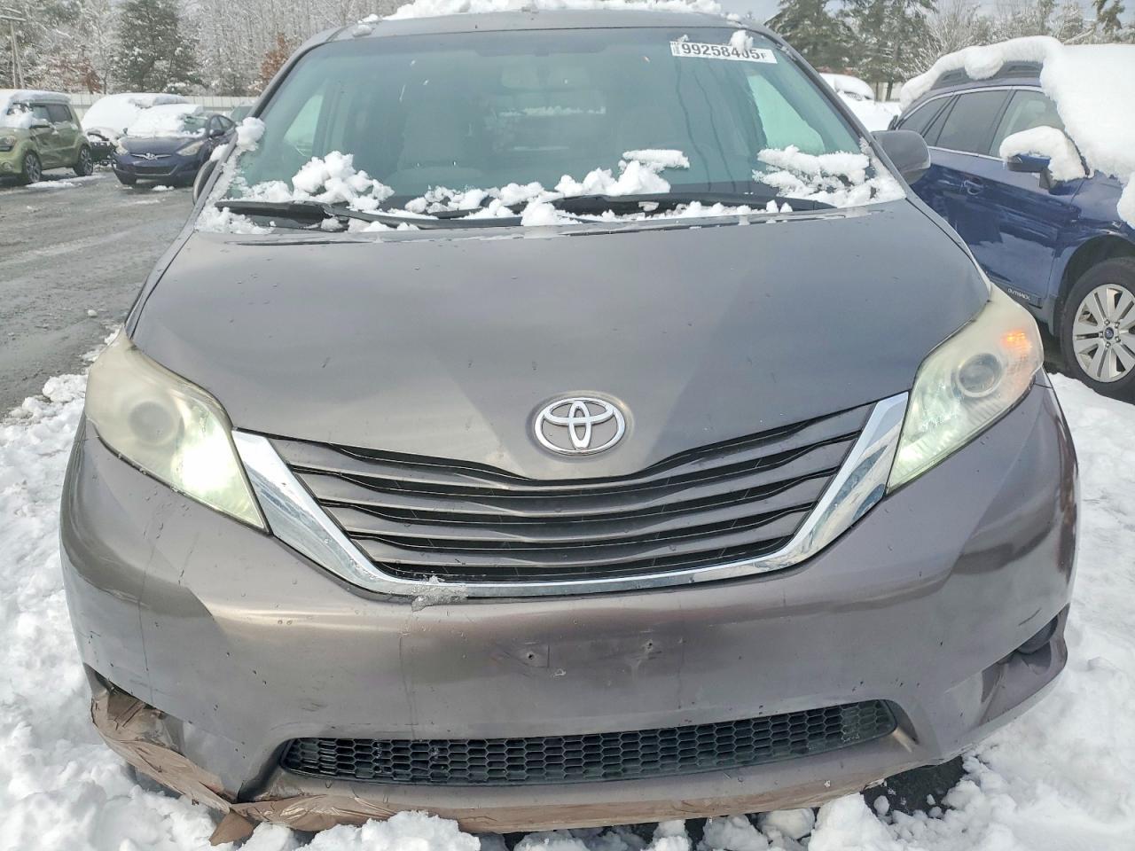 2017 Toyota Sienna Le - Фото 5