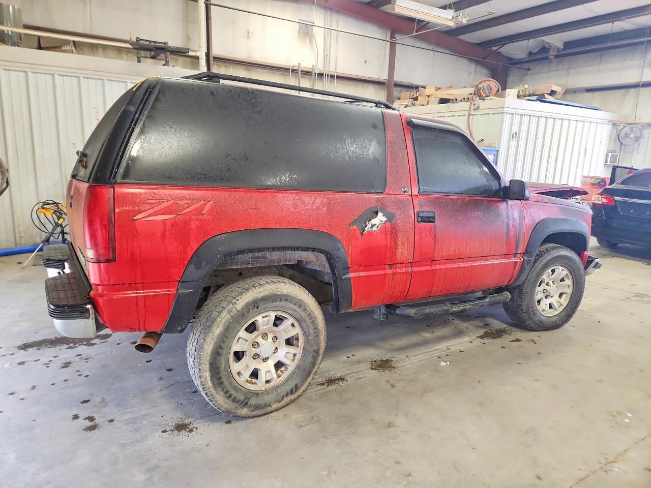 1999 Chevrolet Tahoe C1500 - Image 3
