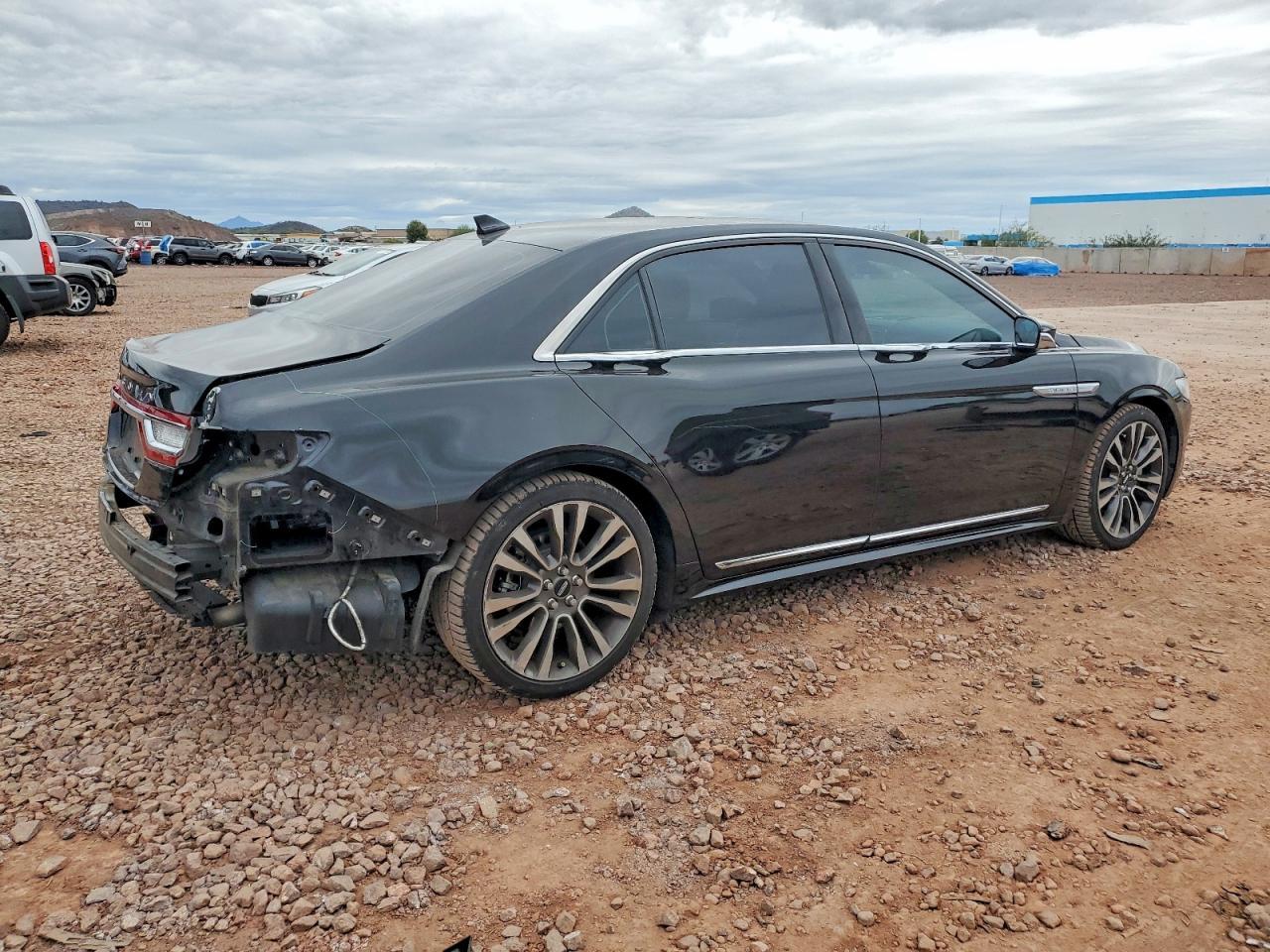 2018 Lincoln Continental Reserve - Фото 3