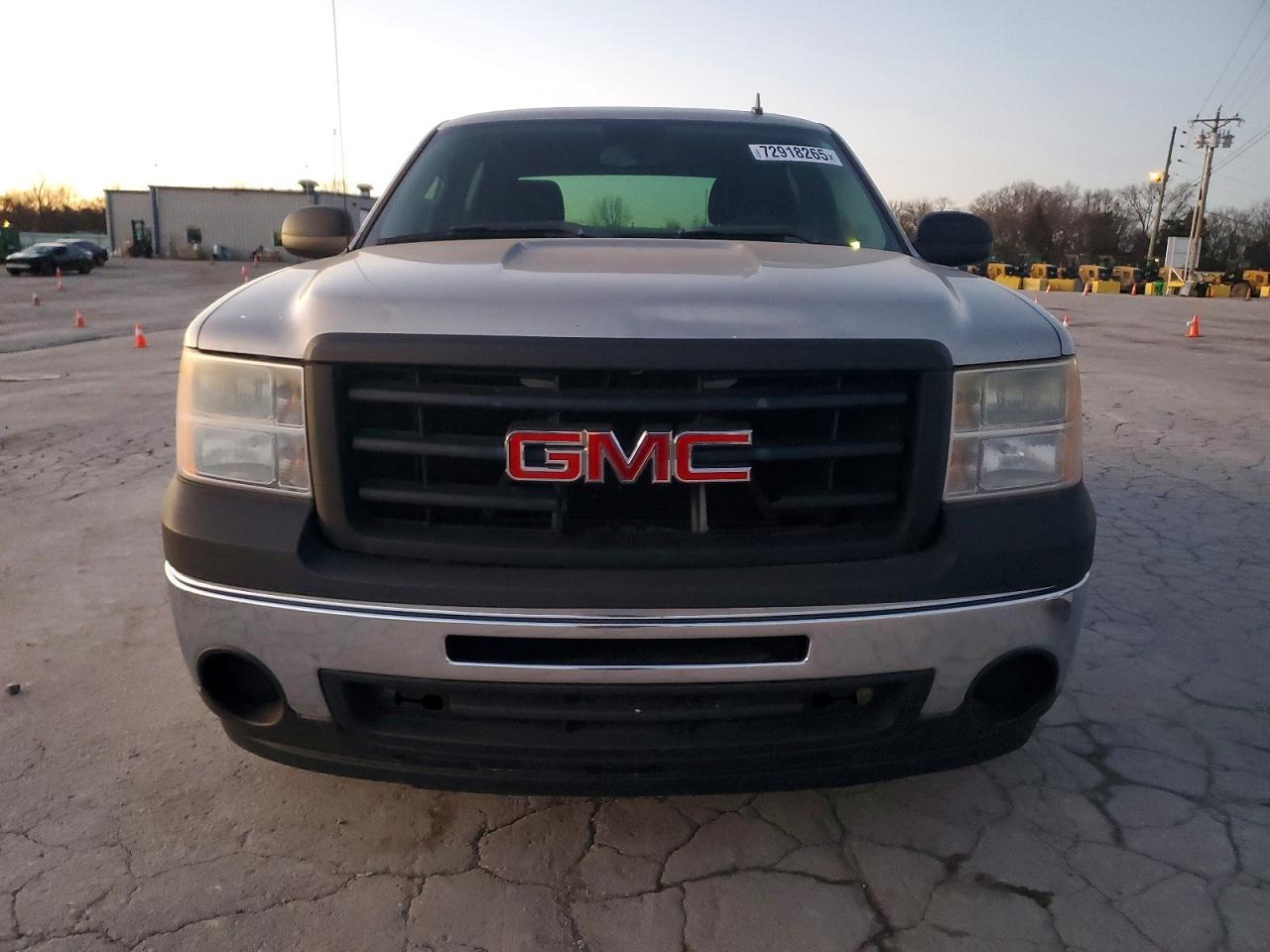 2009 GMC Sierra C1500 - Image 5