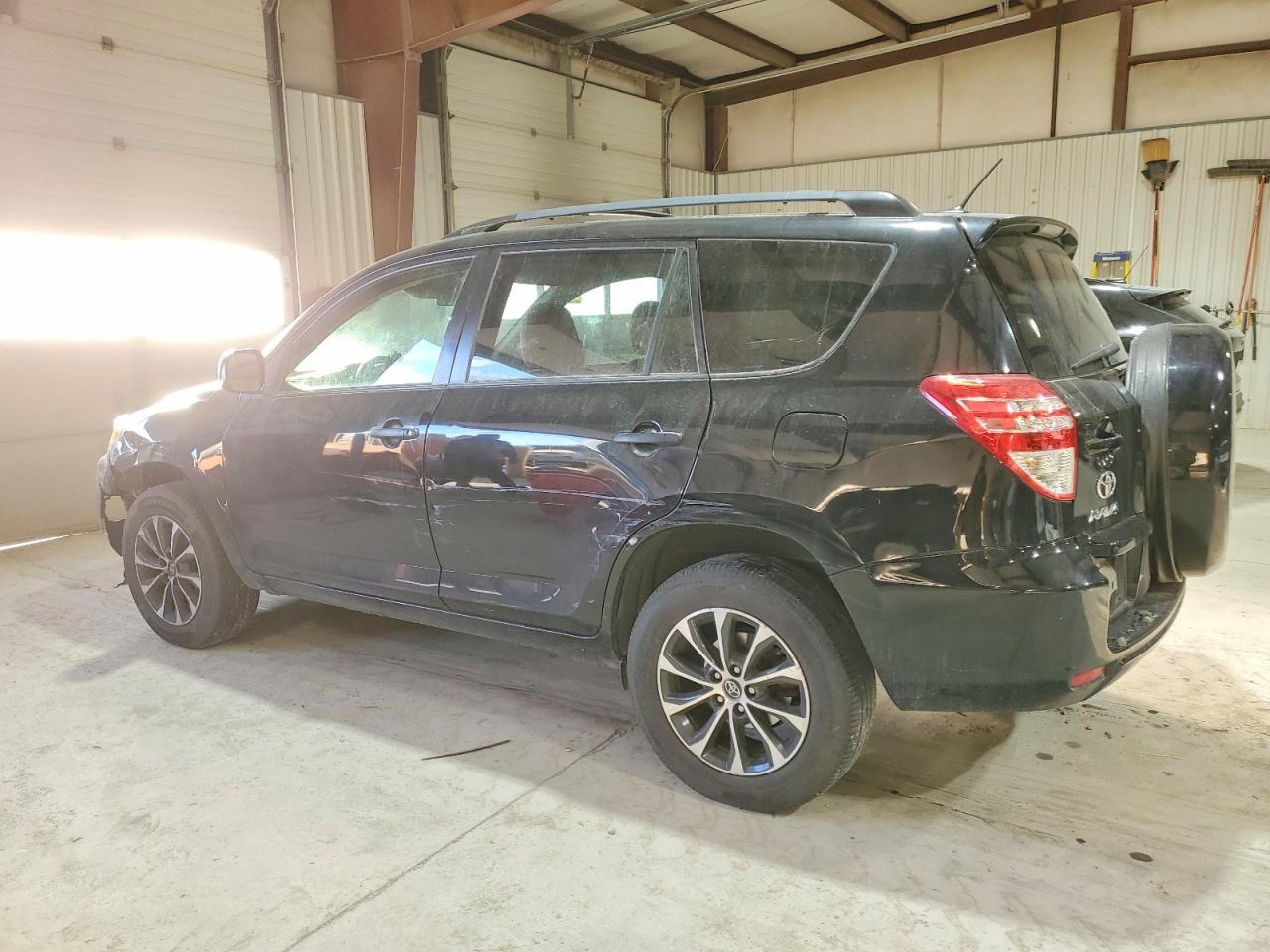 2011 Toyota Rav4 - Фото 2