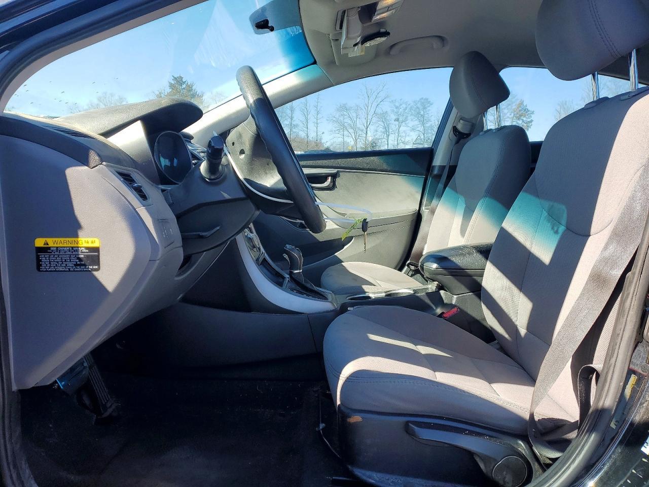 2014 Hyundai Elantra Se - Image 7