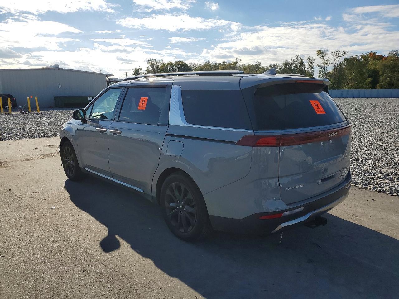 2024 Kia Carnival Sx Prestige - Image 2