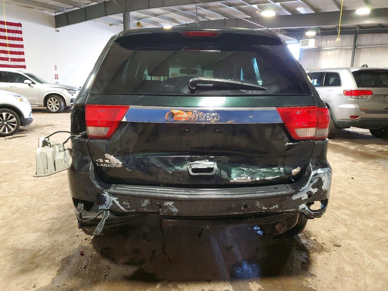 2012 Jeep Grand Cherokee Laredo - Image 6