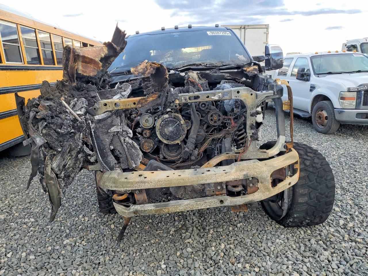 2025 Ford F350 Super Duty - Фото 5