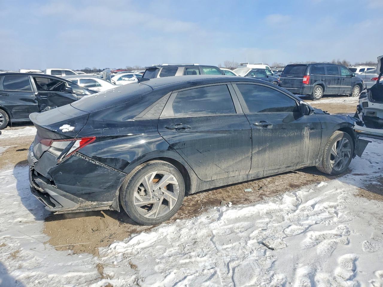 2025 Hyundai Elantra Sel Sport - Image 3