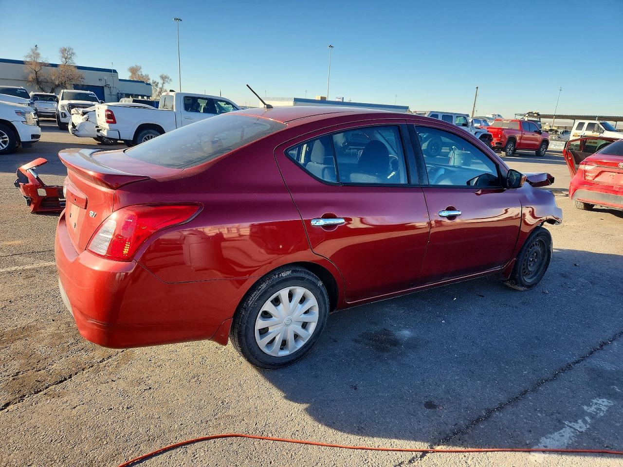 2019 Nissan Versa S - Фото 3