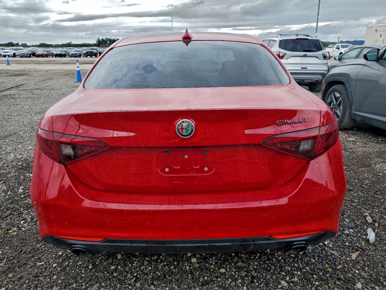 2019 Alfa Romeo Giulia Ti - Фото 6