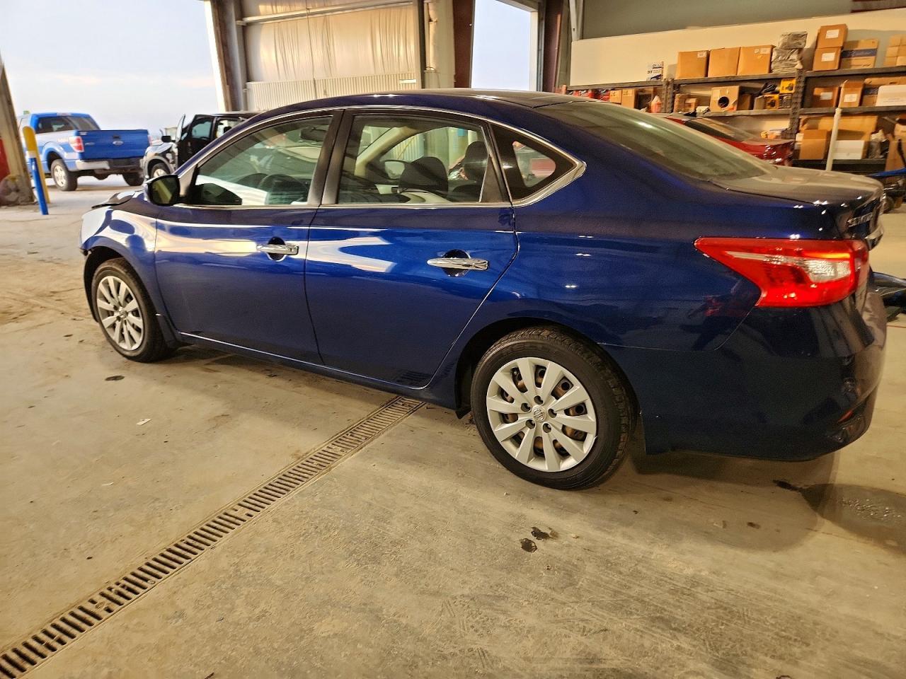 2019 Nissan Sentra S - Фото 2