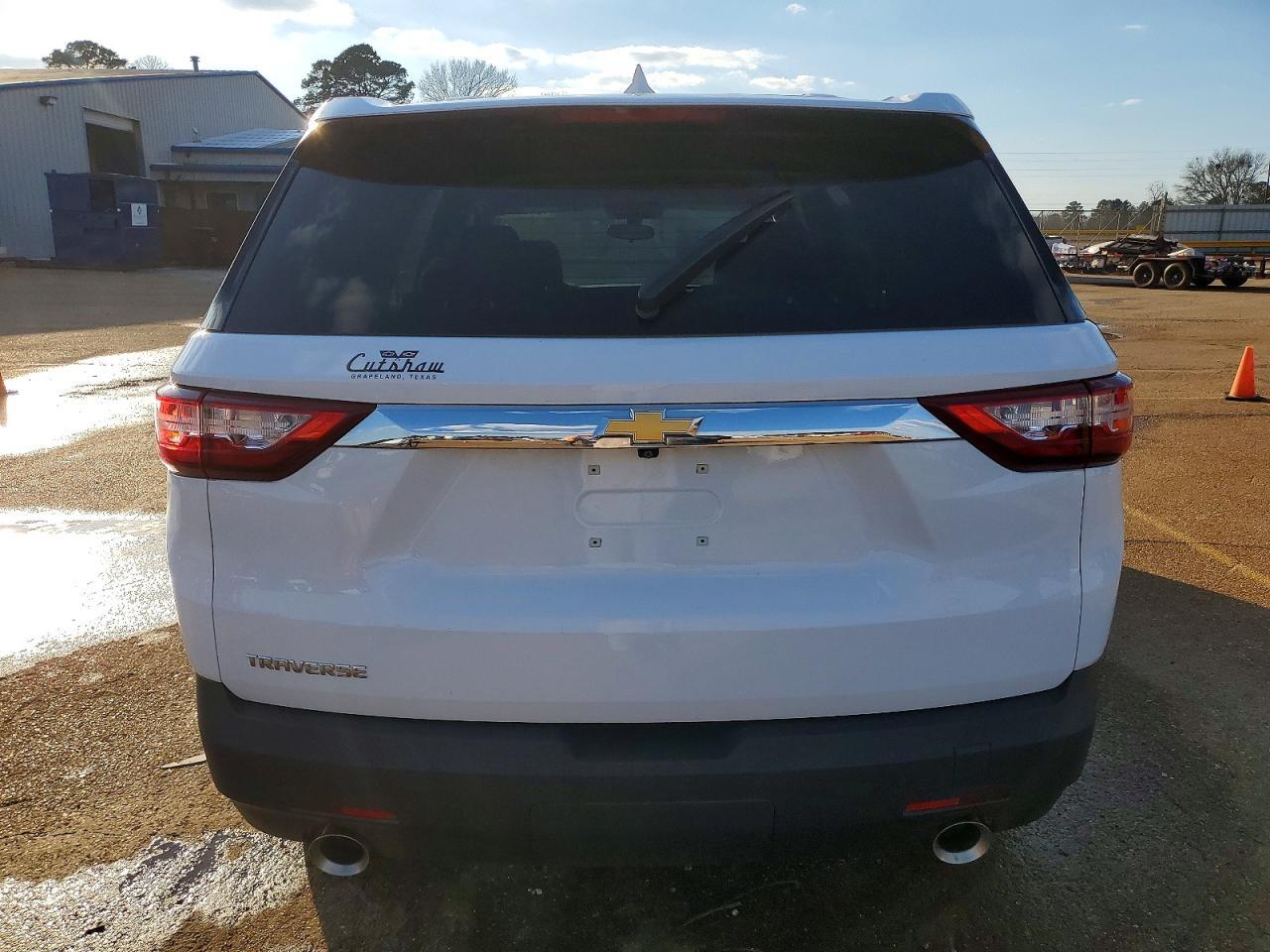 2020 Chevrolet Traverse Ls - Image 6