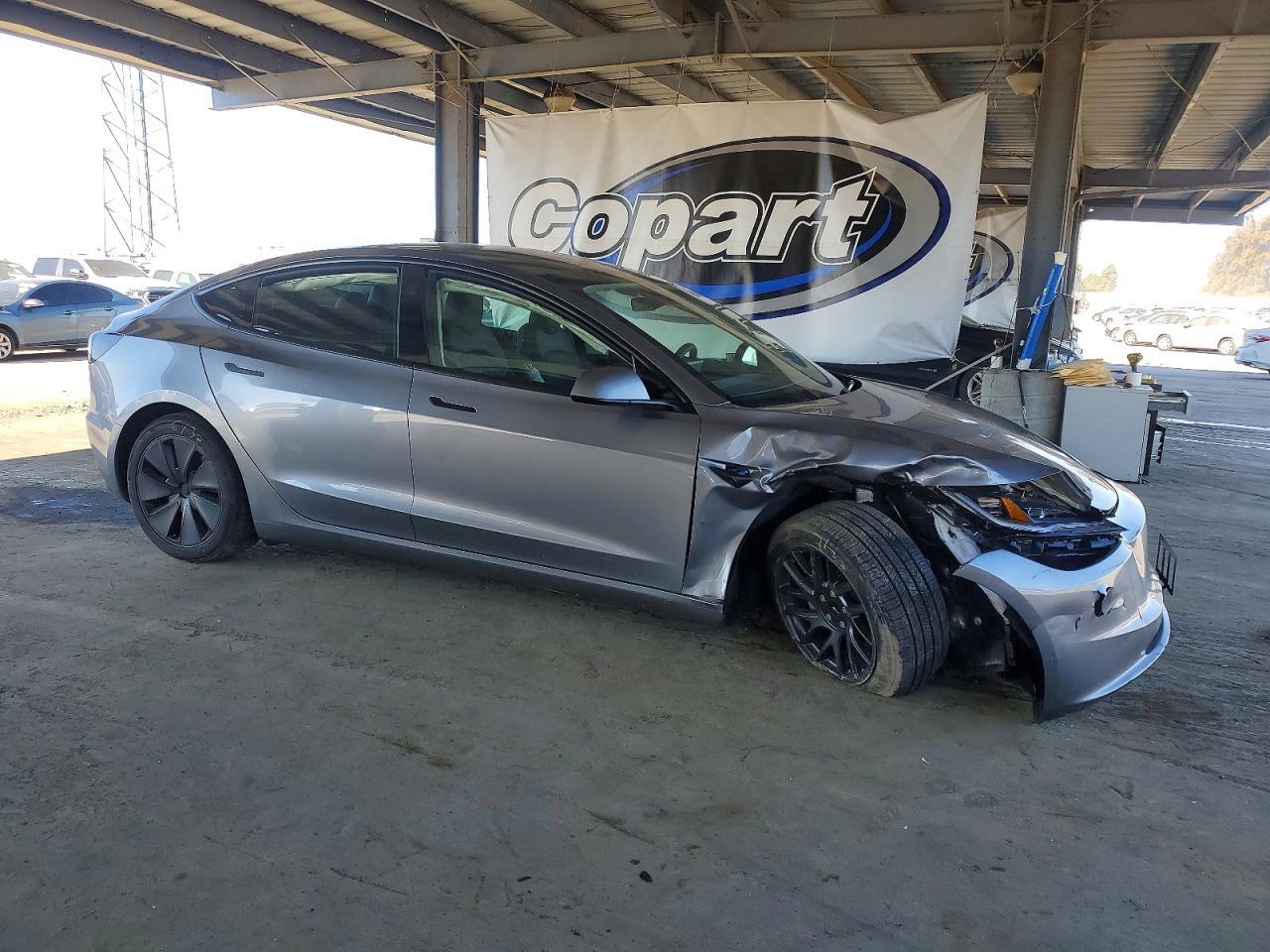 2025 Tesla Model 3 - Image 4