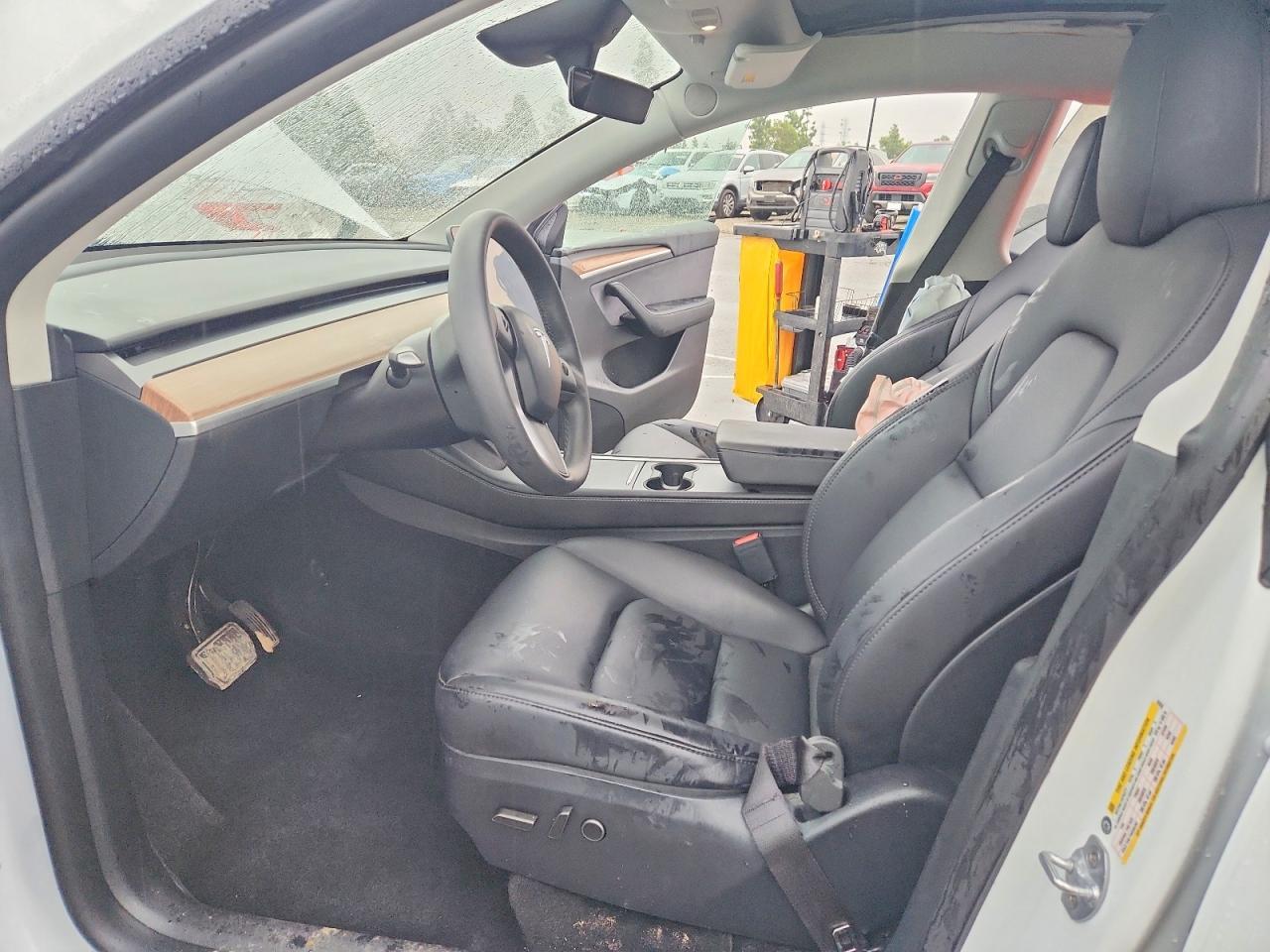 2024 Tesla Model Y - Фото 7
