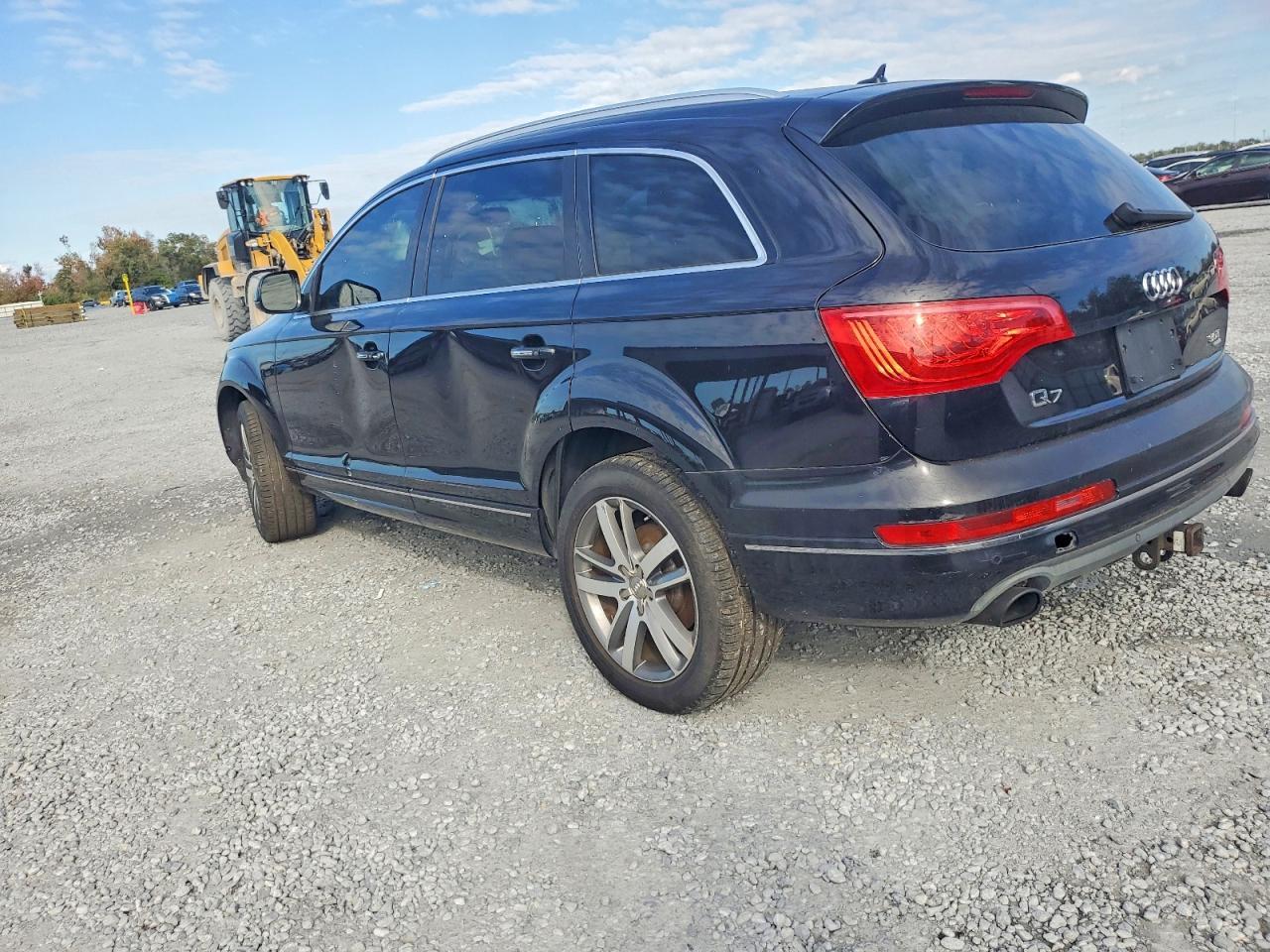 2015 Audi Q7 Premium Plus - Фото 2