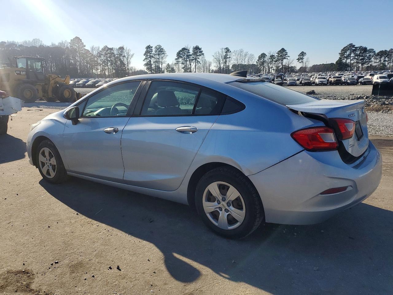 2018 Chevrolet Cruze Ls - Фото 2