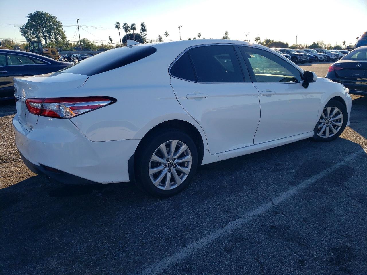2020 Toyota Camry Le - Image 3