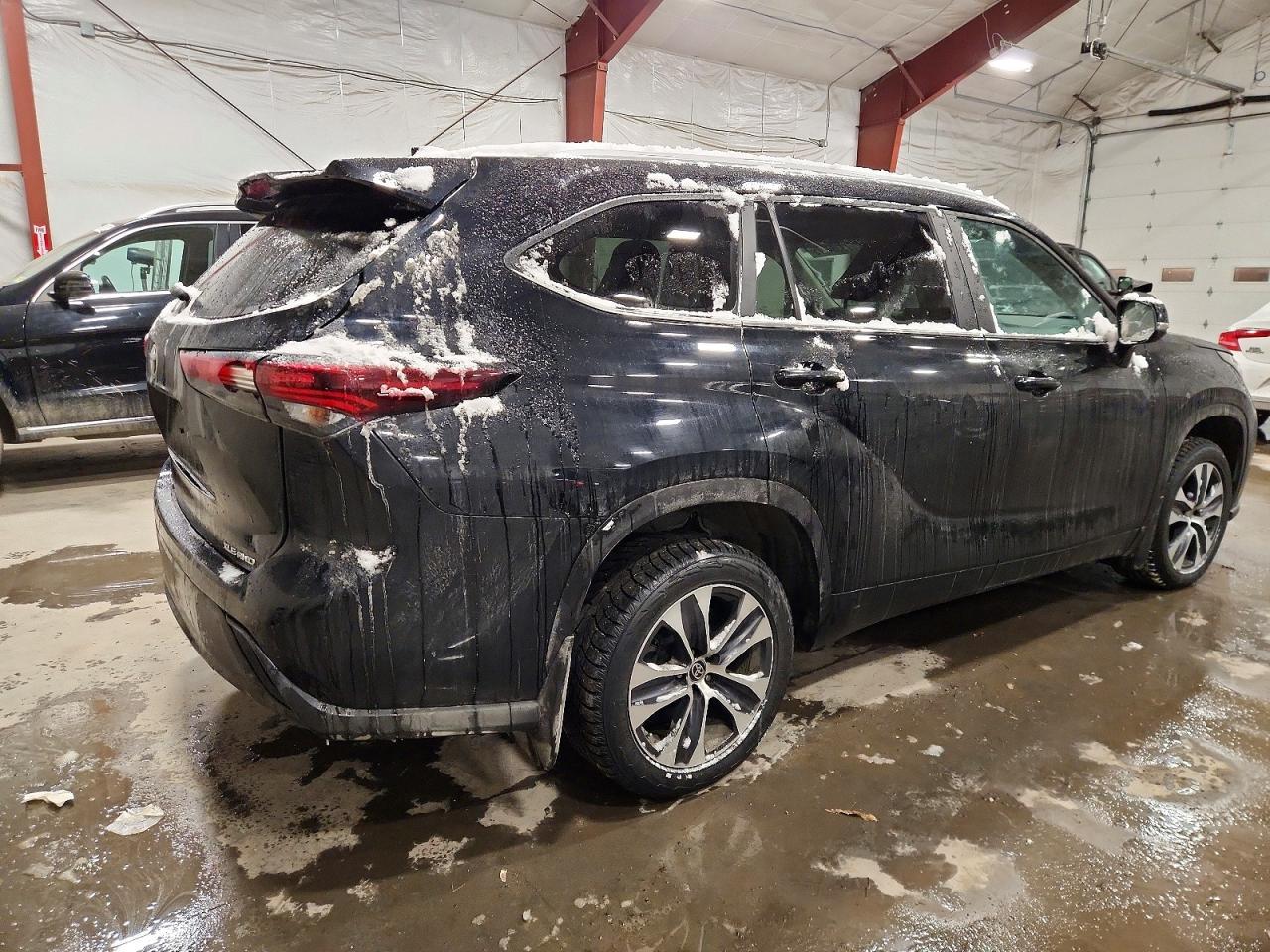 2024 Toyota Highlander Le - Фото 3