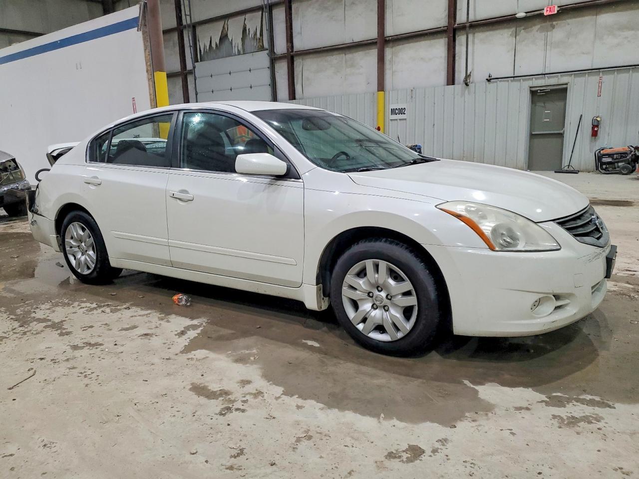 2012 Nissan Altima 2.5 - Image 4