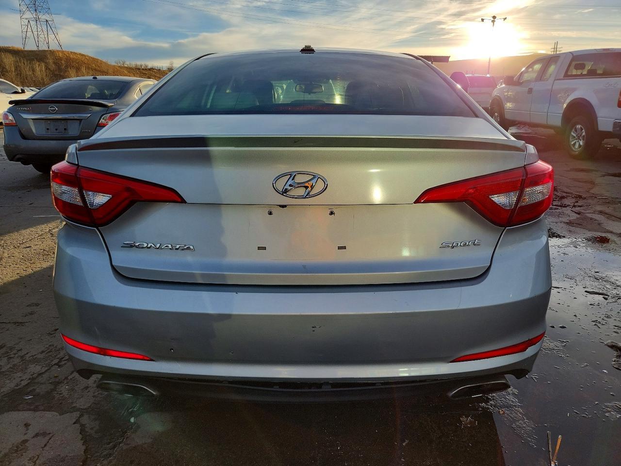 2015 Hyundai Sonata Sport - Image 6