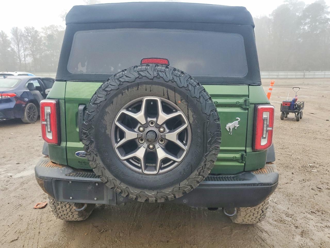 2023 Ford Bronco Base - Image 6