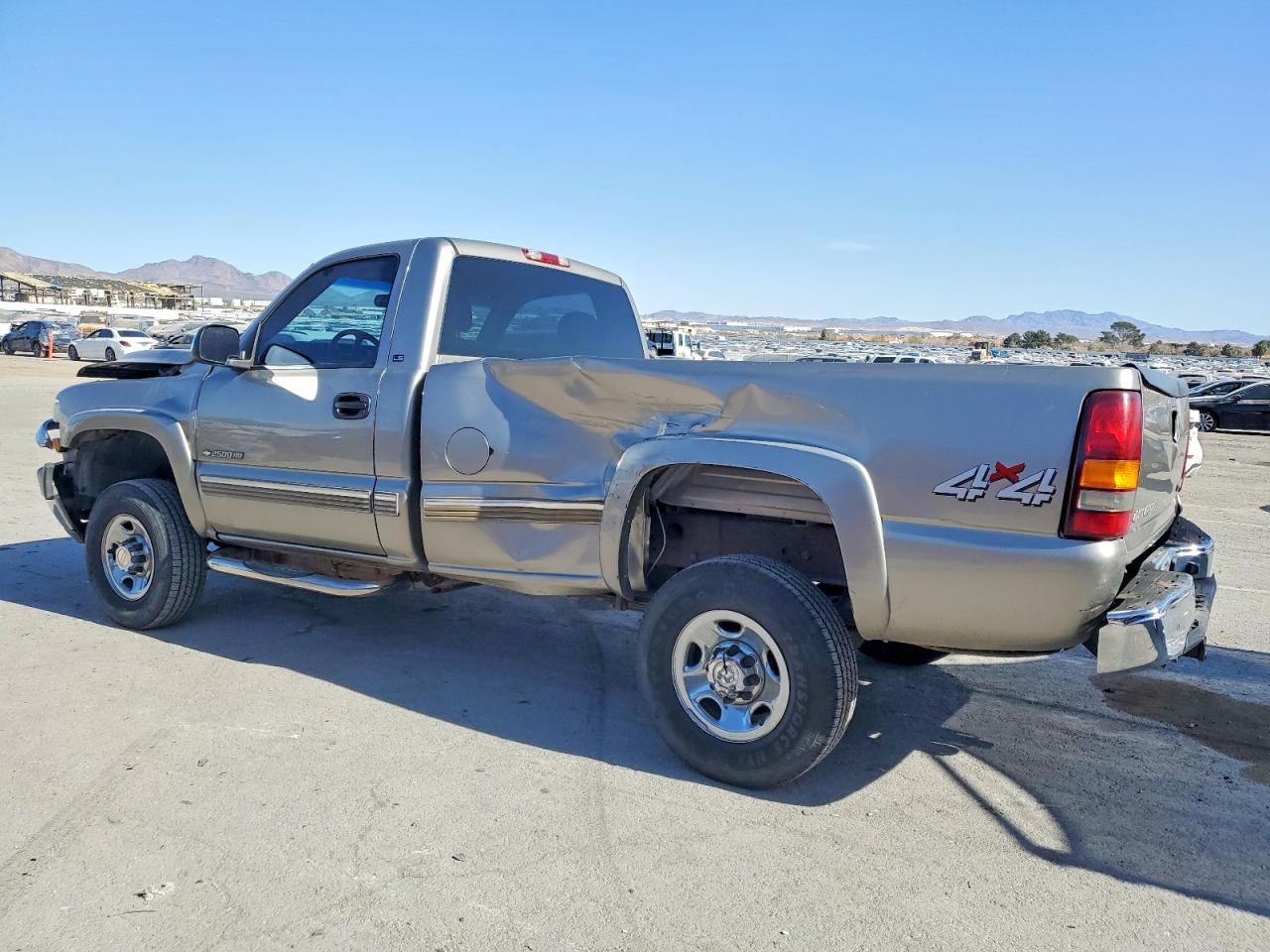 2001 Chevrolet Silverado K2500 Heavy Duty - Фото 2