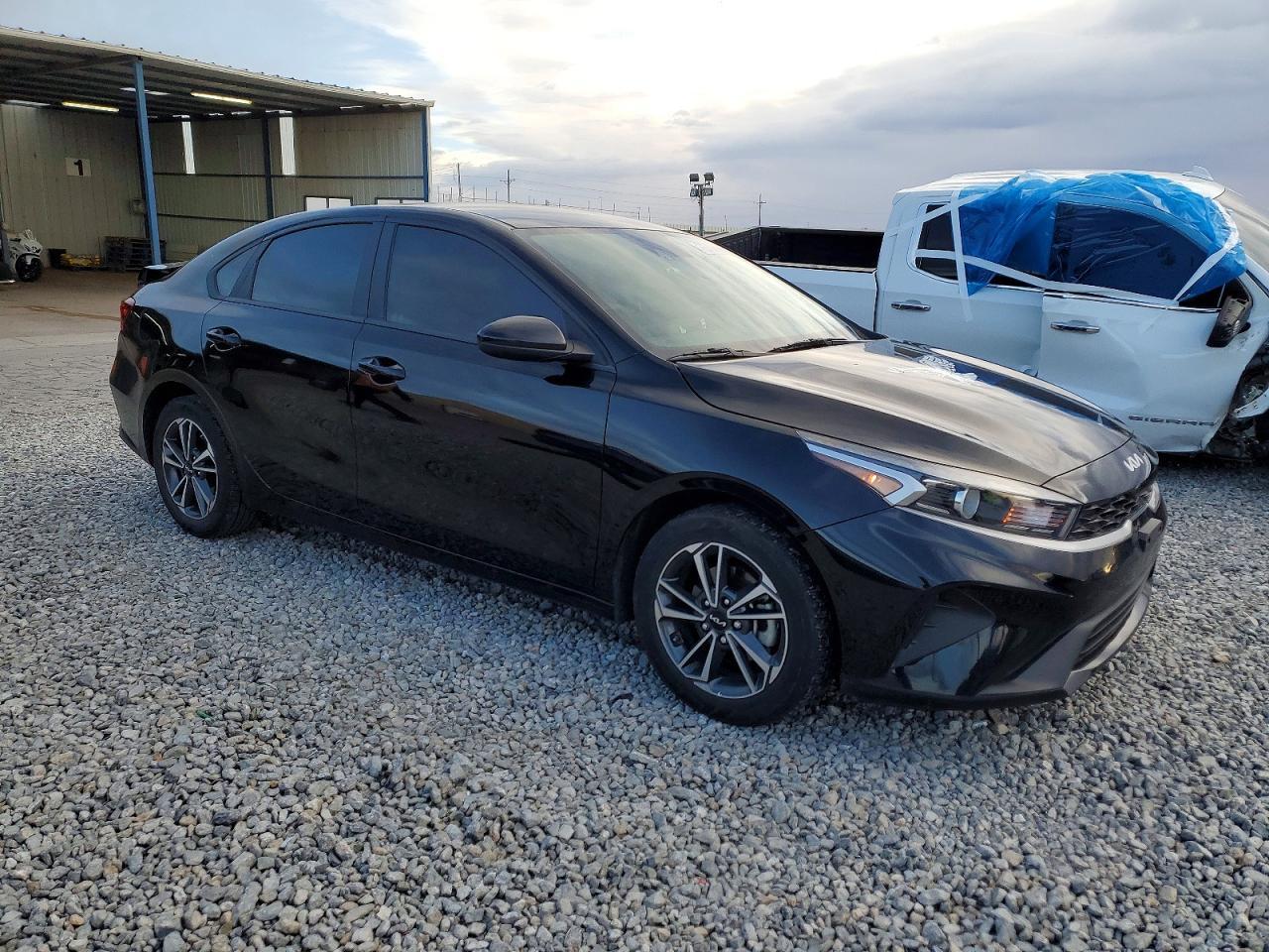 2023 Kia Forte Lx - Image 4