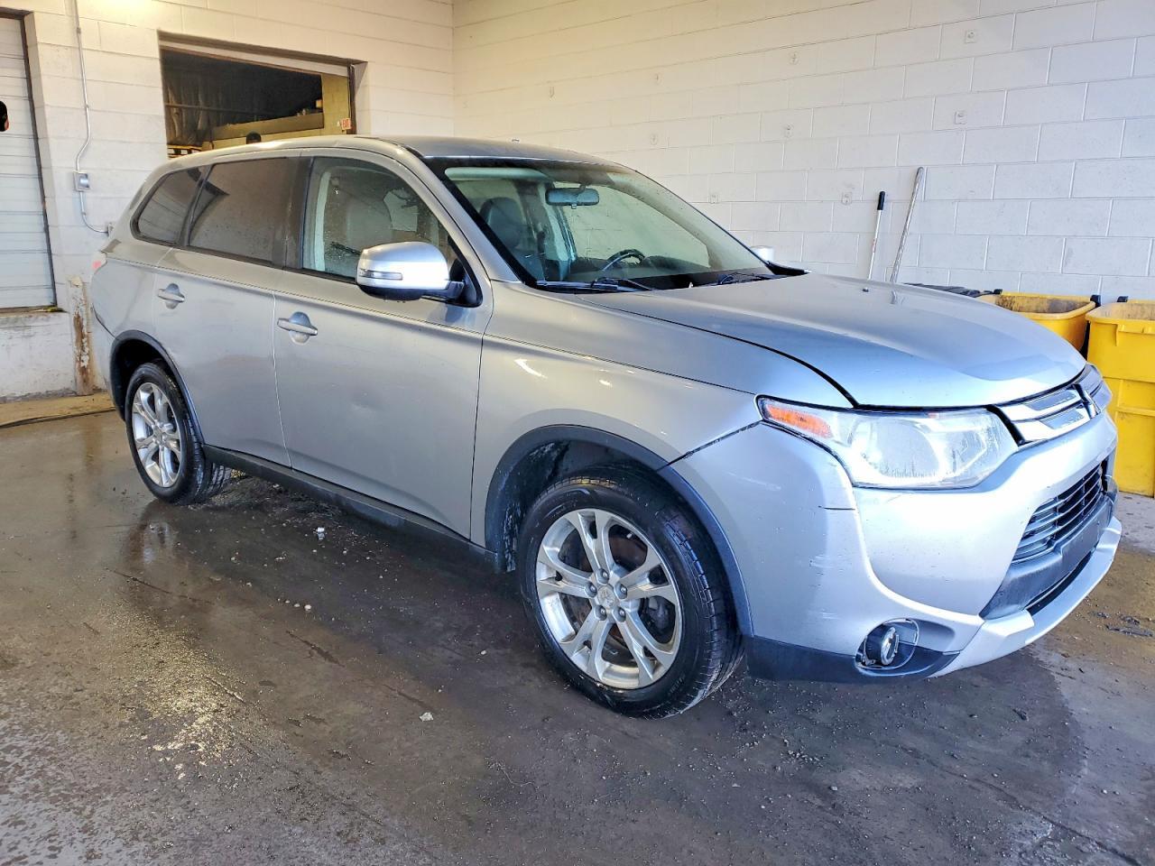 2015 Mitsubishi Outlander Se - Image 4