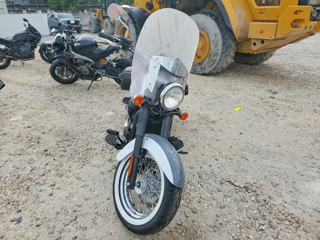 2021 Kawasaki Vn900 B - Image 2