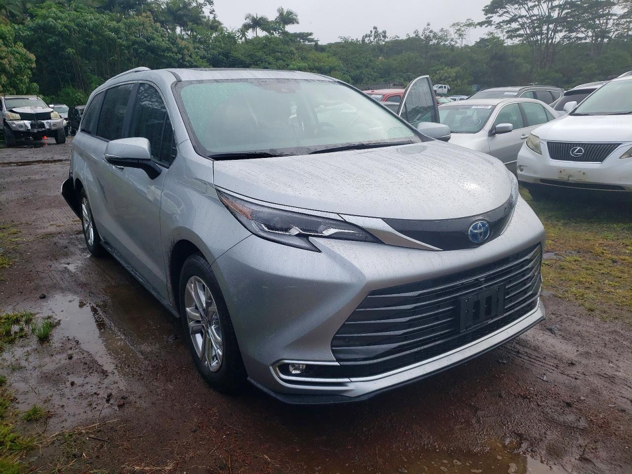 2023 Toyota Sienna Limited - Фото 4