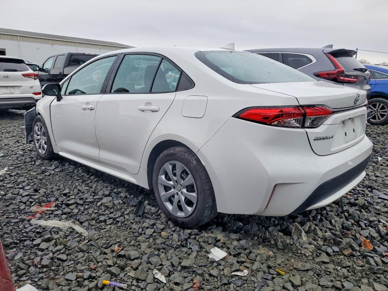 2021 Toyota Corolla Le - Image 2