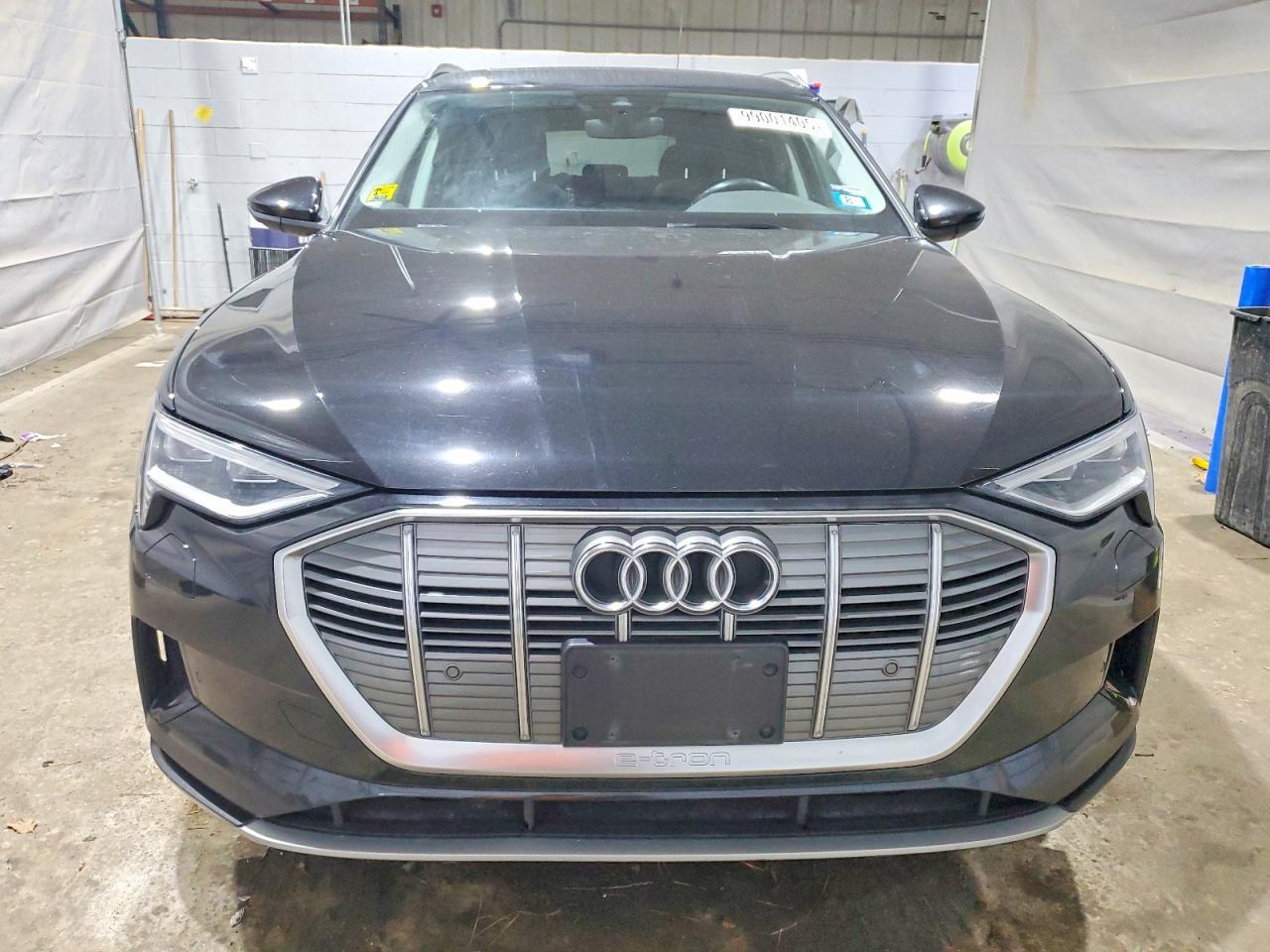 2021 Audi E-Tron Premium - Фото 5