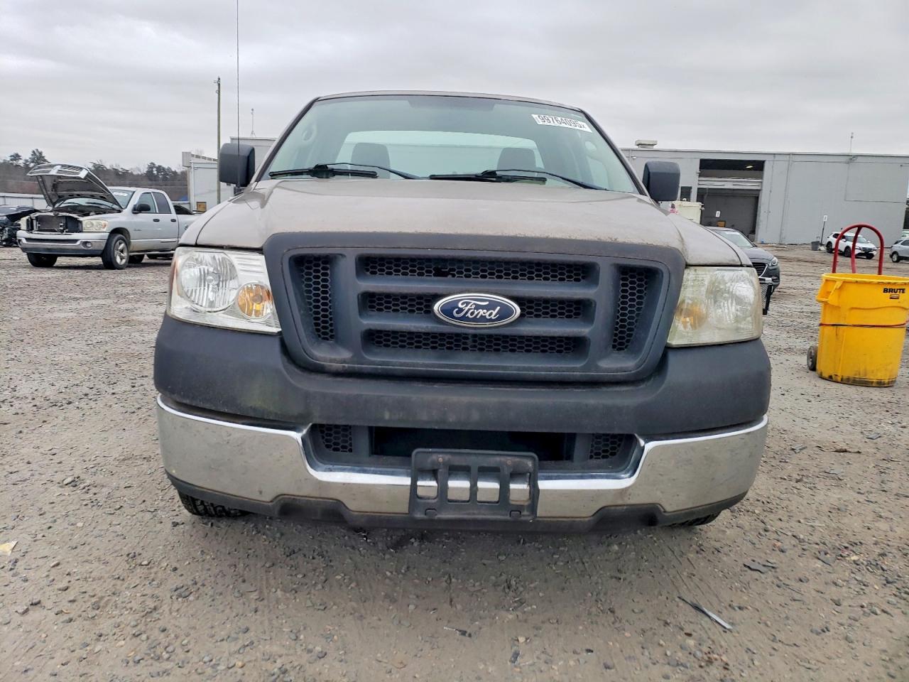 2005 Ford F-150 - Фото 5