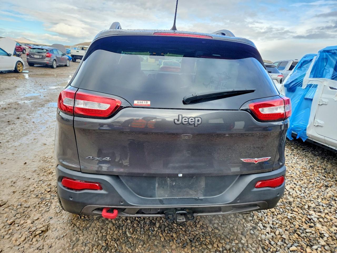 2017 Jeep Cherokee Trailhawk - Image 6