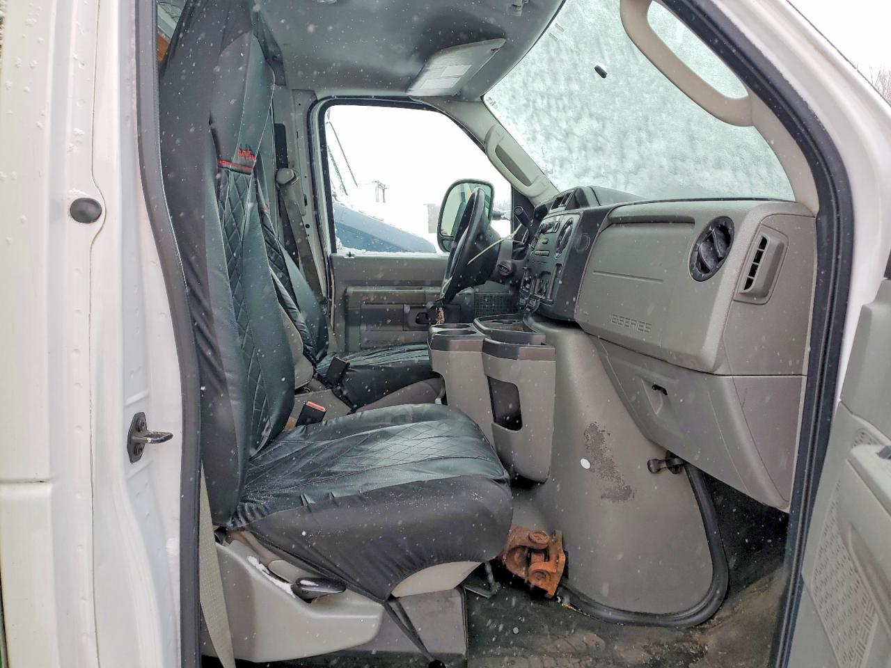 2015 Ford E-350 - Box Truck *** Runs & Drives * Prior Fleet *** - Фото 5
