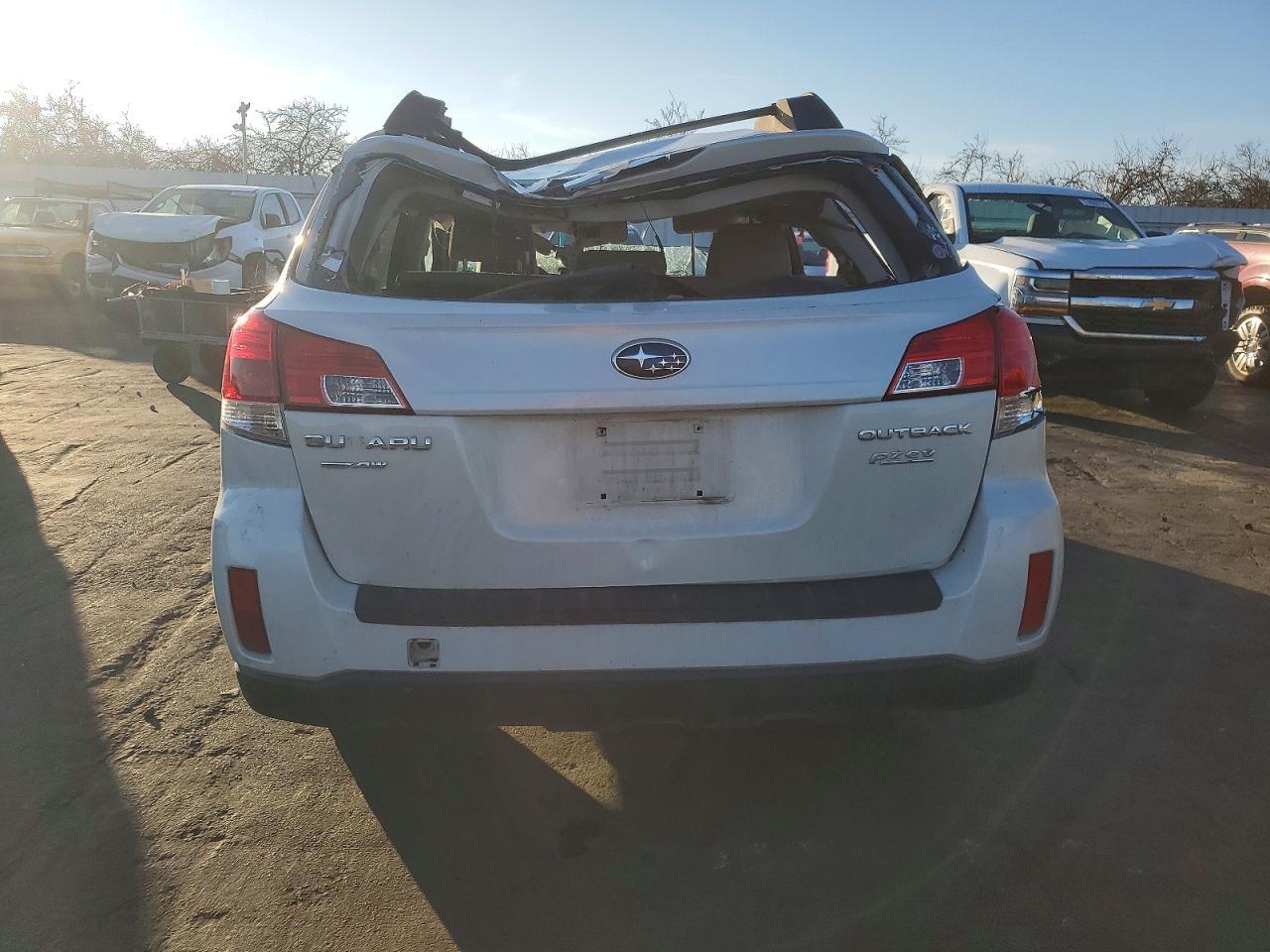 2014 Subaru Outback 2.5I Premium - Image 6