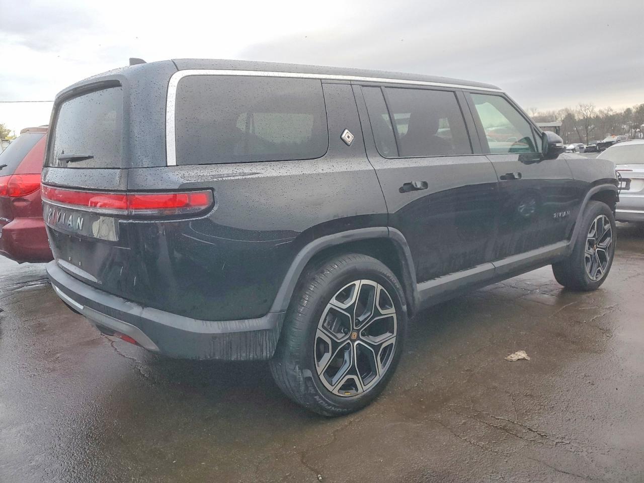 2025 Rivian R1S Adventure - Image 3