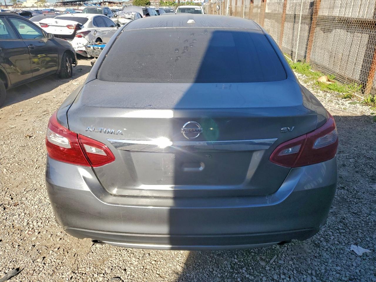 2018 Nissan Altima 2.5 - Фото 6